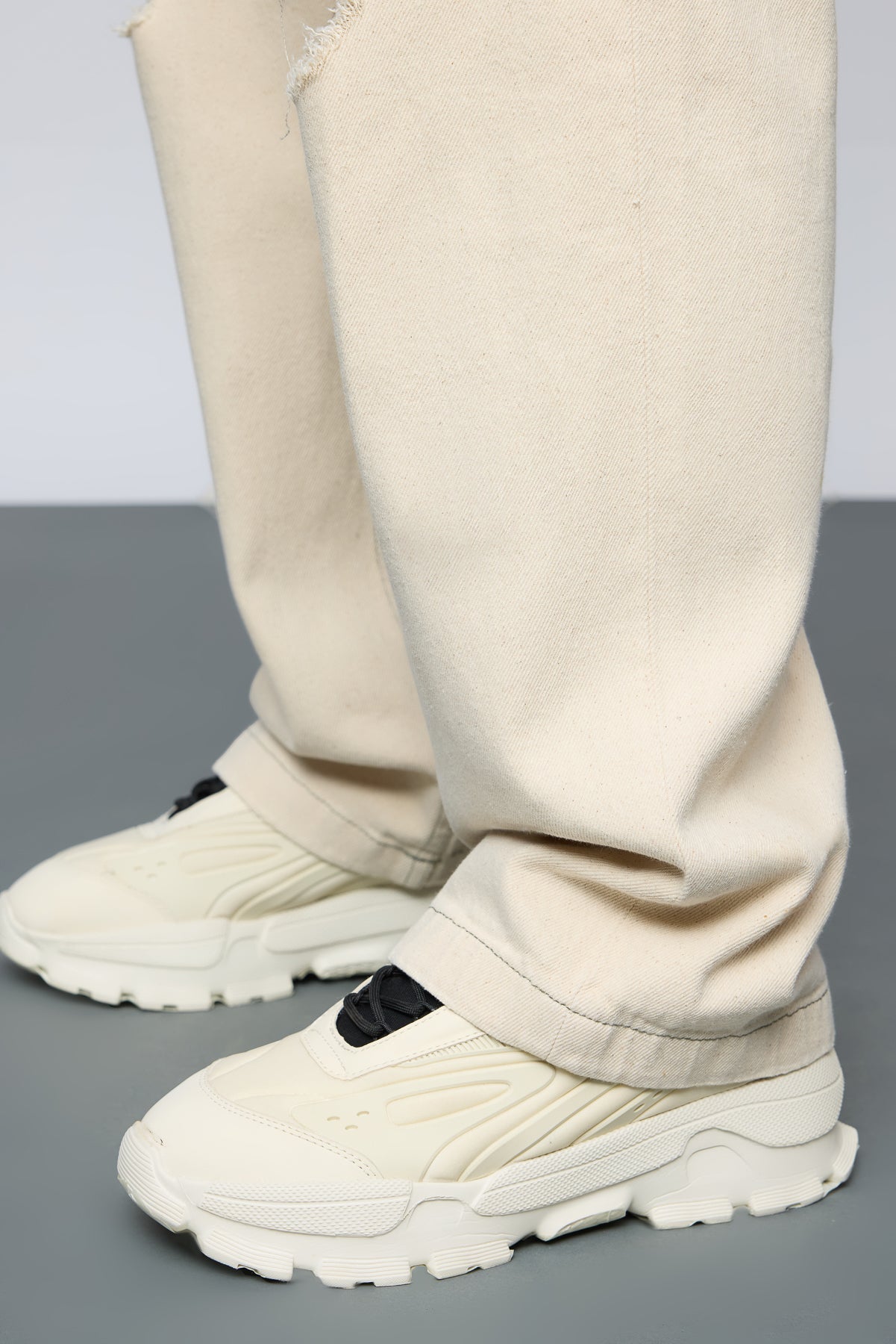 Ecru Escape Distressed Men's Baggy Straight Jeans