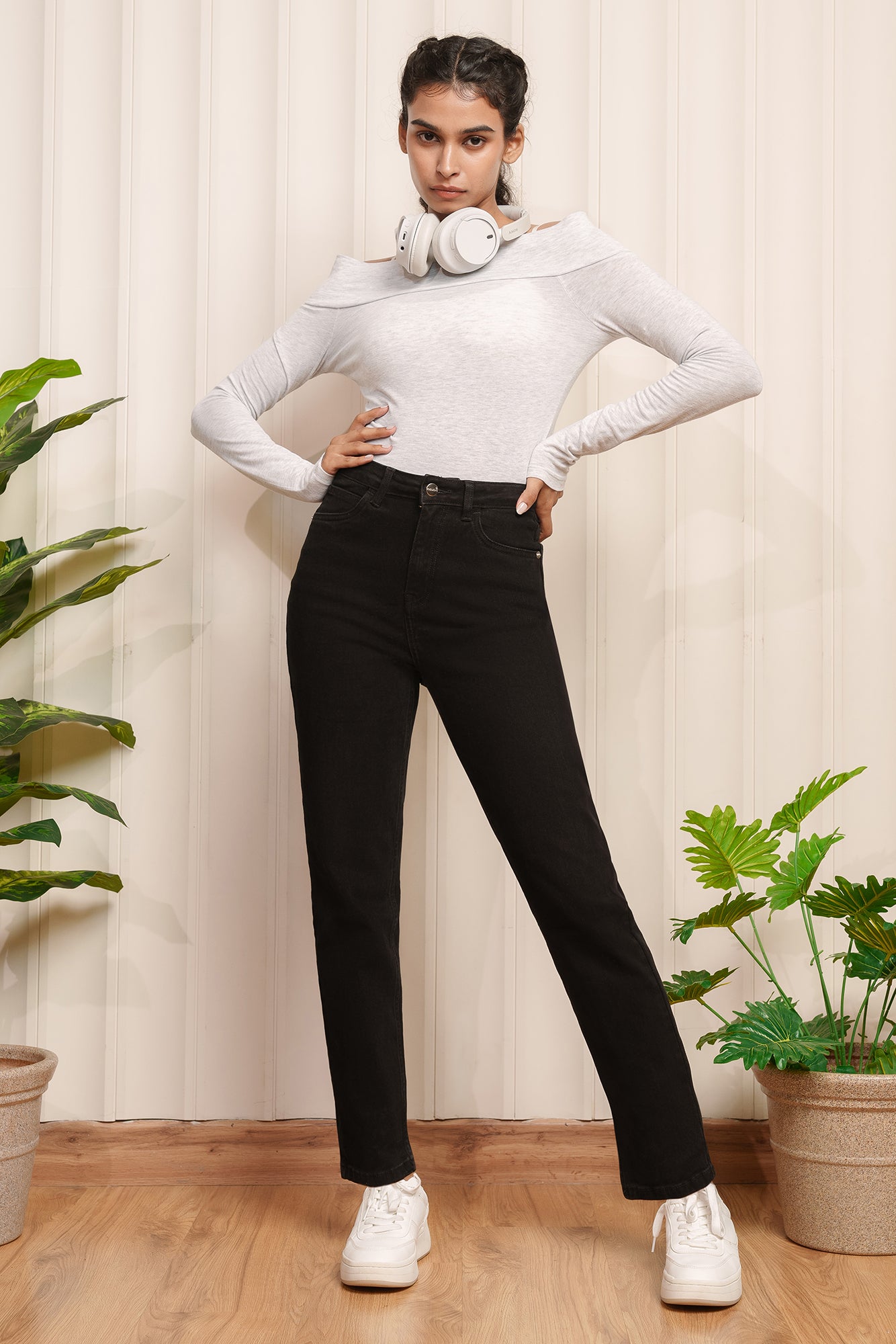 Black Power Move Stretch Women's Slim Jeans