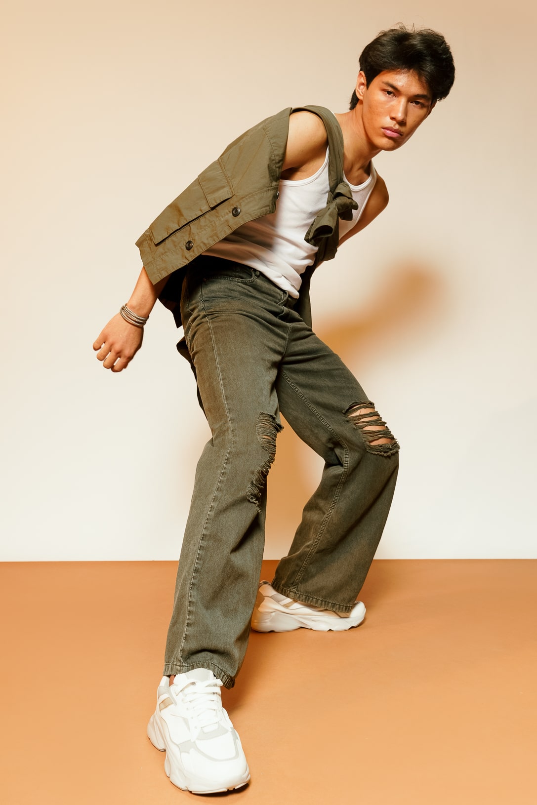 Olive Distressed Men's Wide Jeans